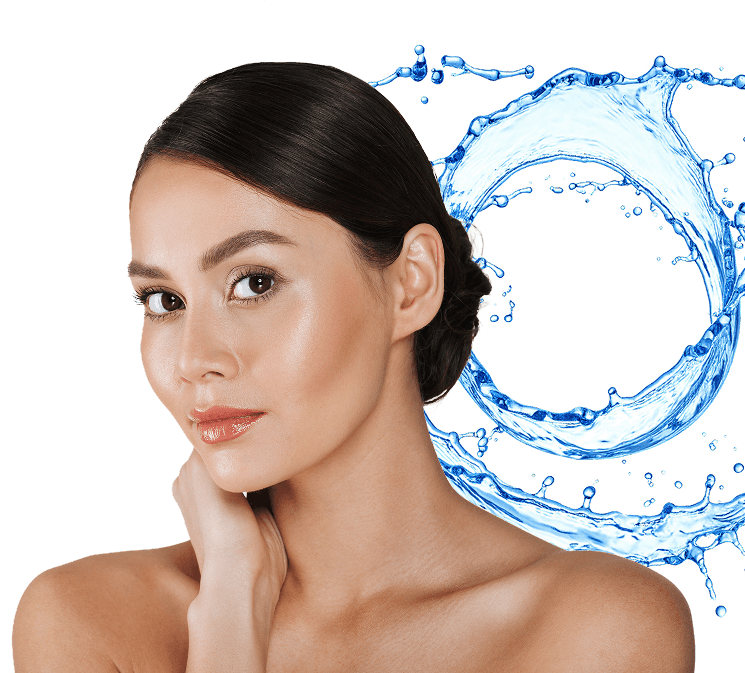 femme après avoir utilisé la crème Luminous Lift Eye Cream